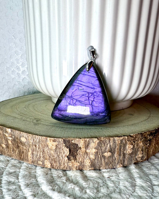 LABRADORITE VIOLETTE