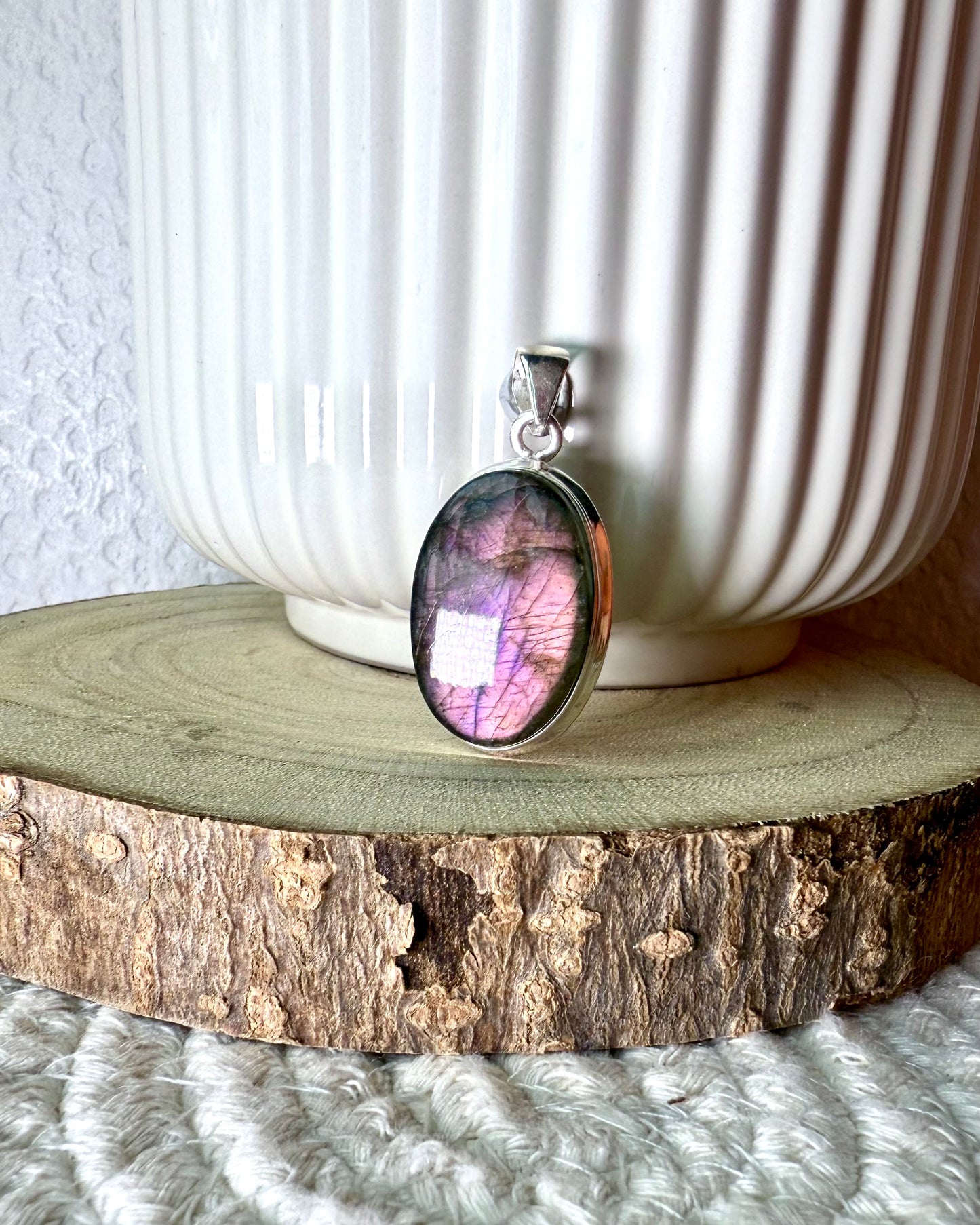 LABRADORITE VIOLETTE