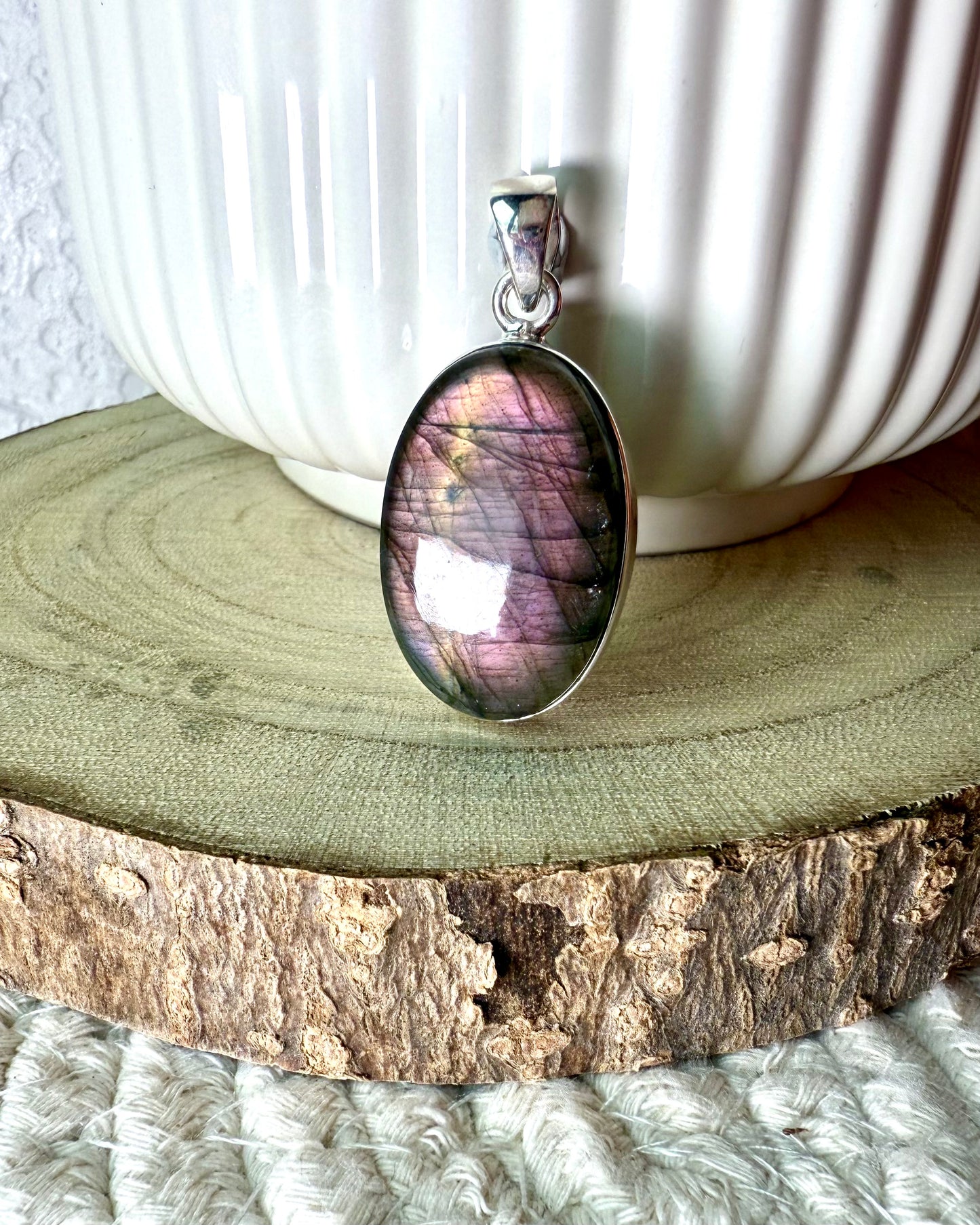 LABRADORITE VIOLETTE