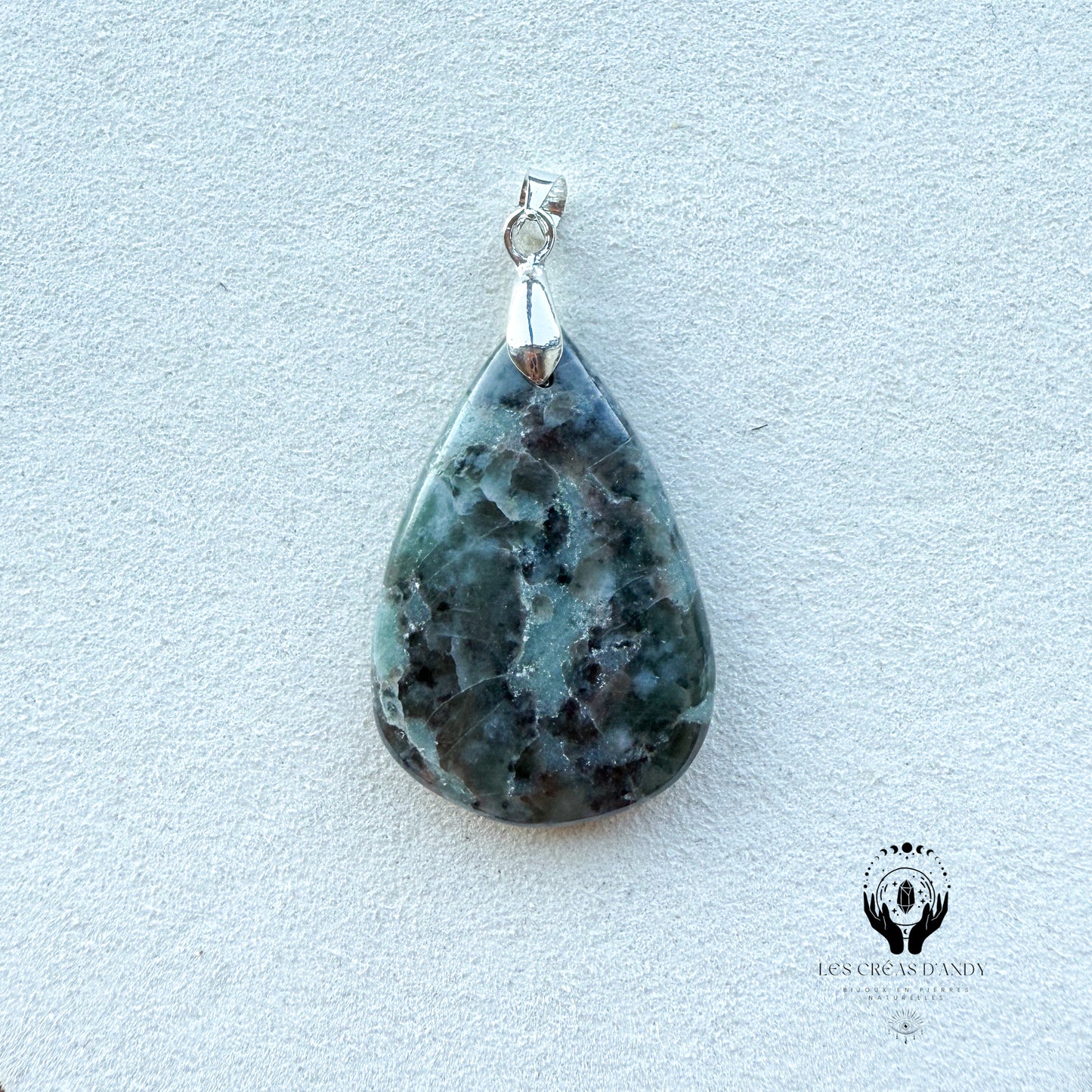 JADE OMPHACITE