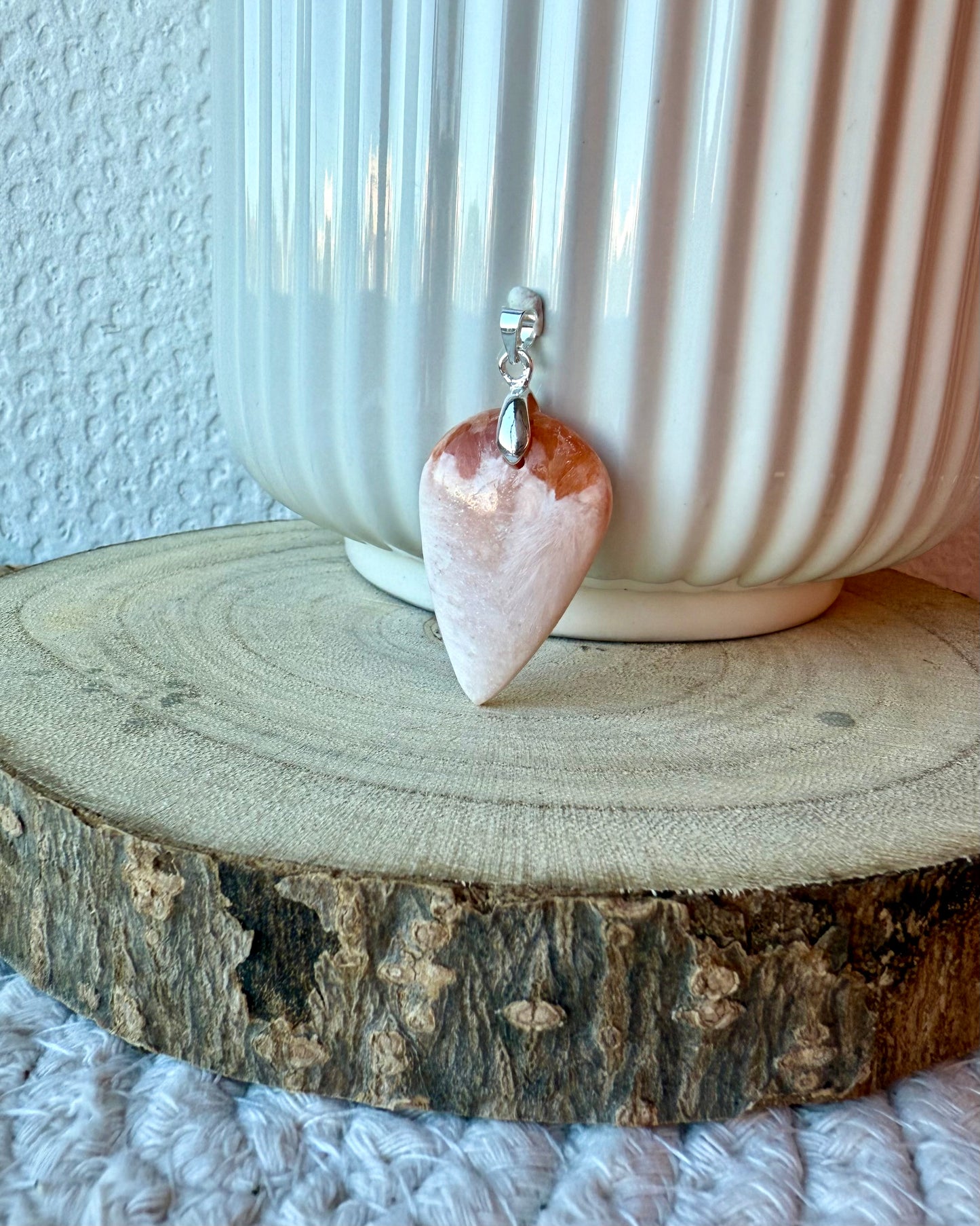 SCOLECITE ROSE