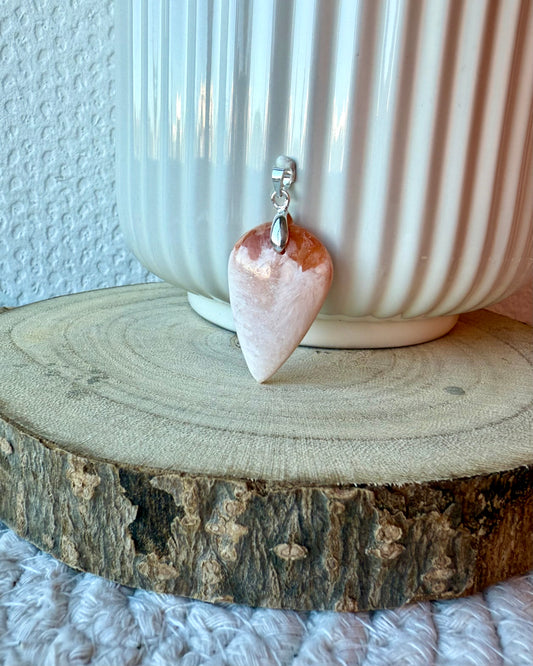 SCOLECITE ROSE