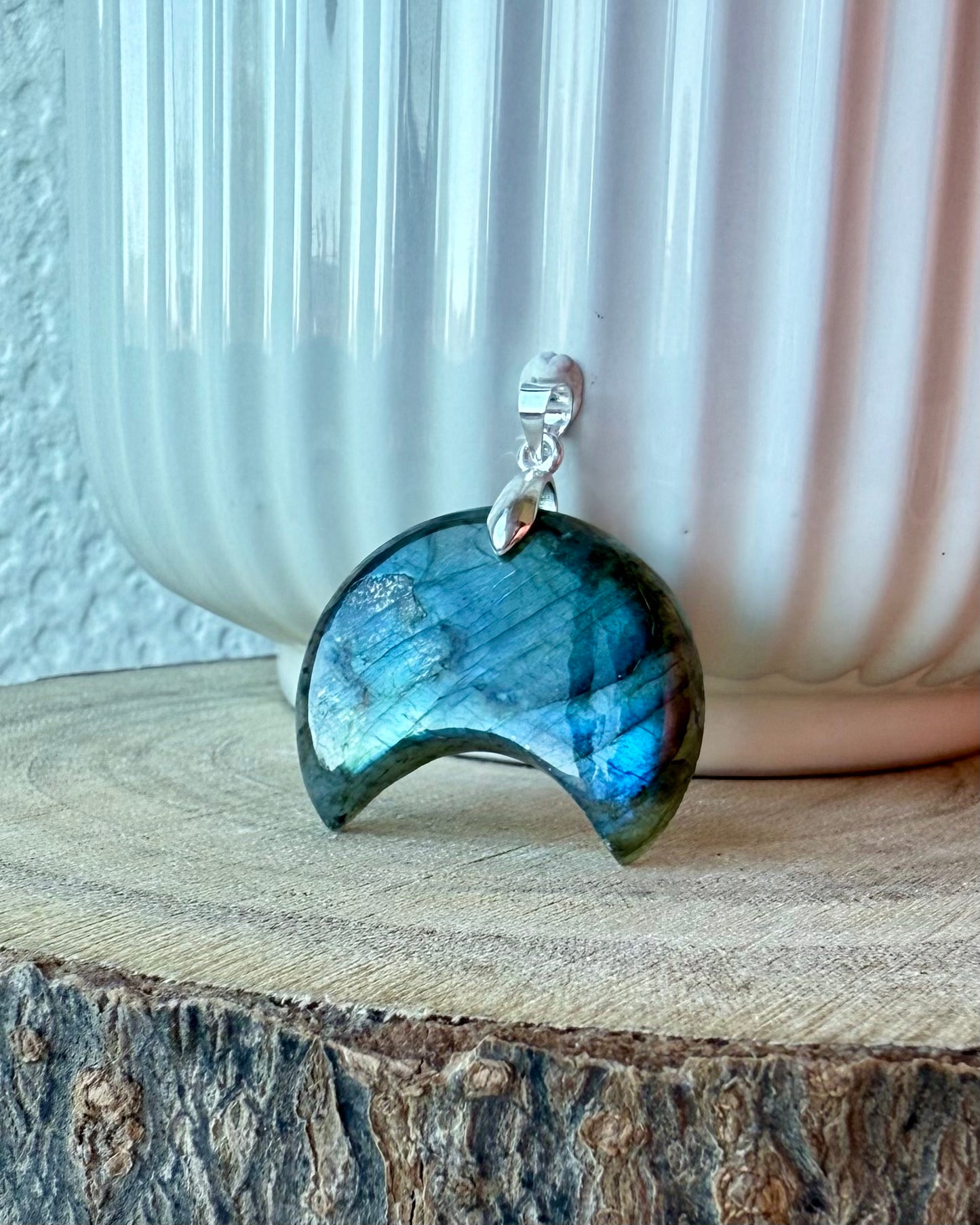 LABRADORITE LUNE