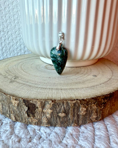 SERAPHINITE