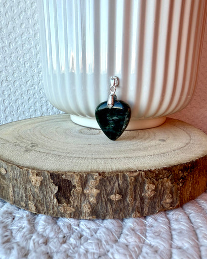 SERAPHINITE